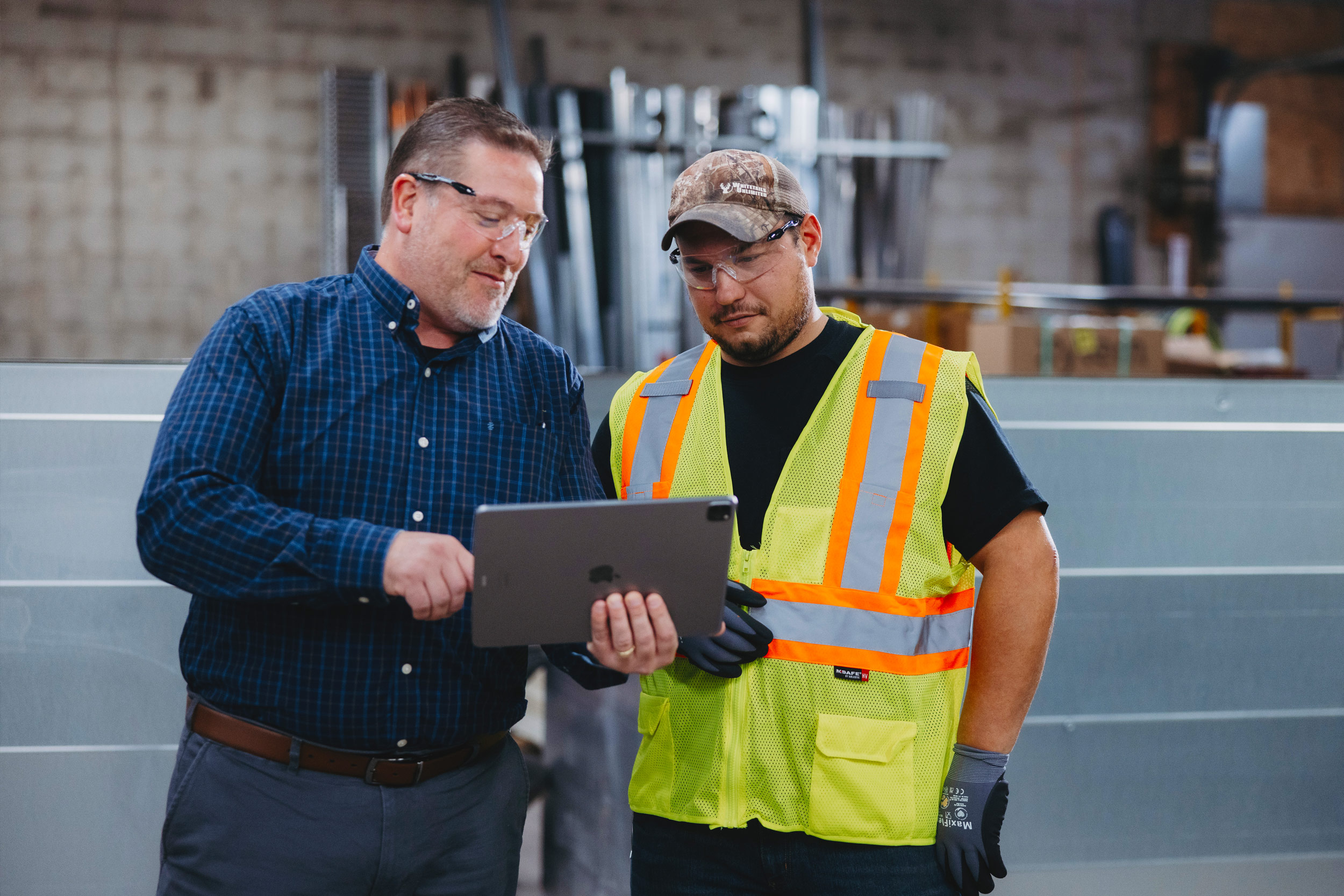 Mechanical Contracting field workers using Technology